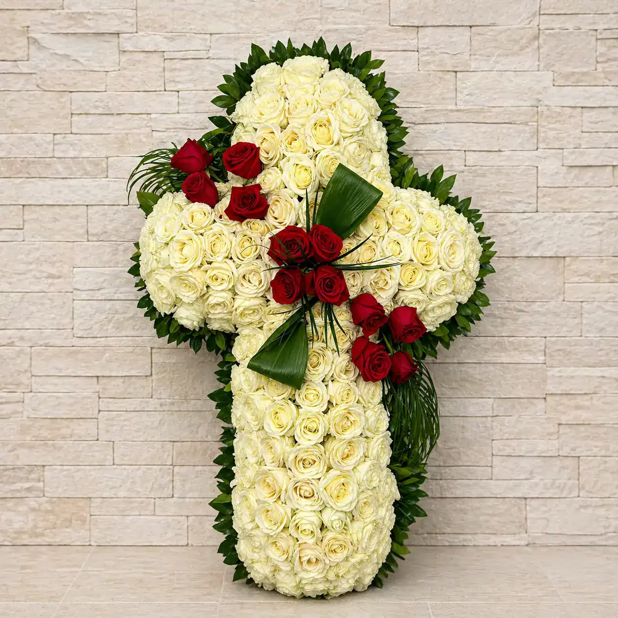 Cruz de rosas Ossa de Montiel